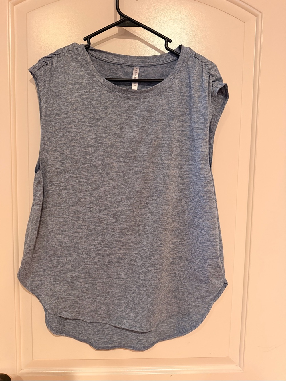 Fabletics Women’s Dry Flex muscle Tank Gathered Shoulders light Blue Size XL EUC